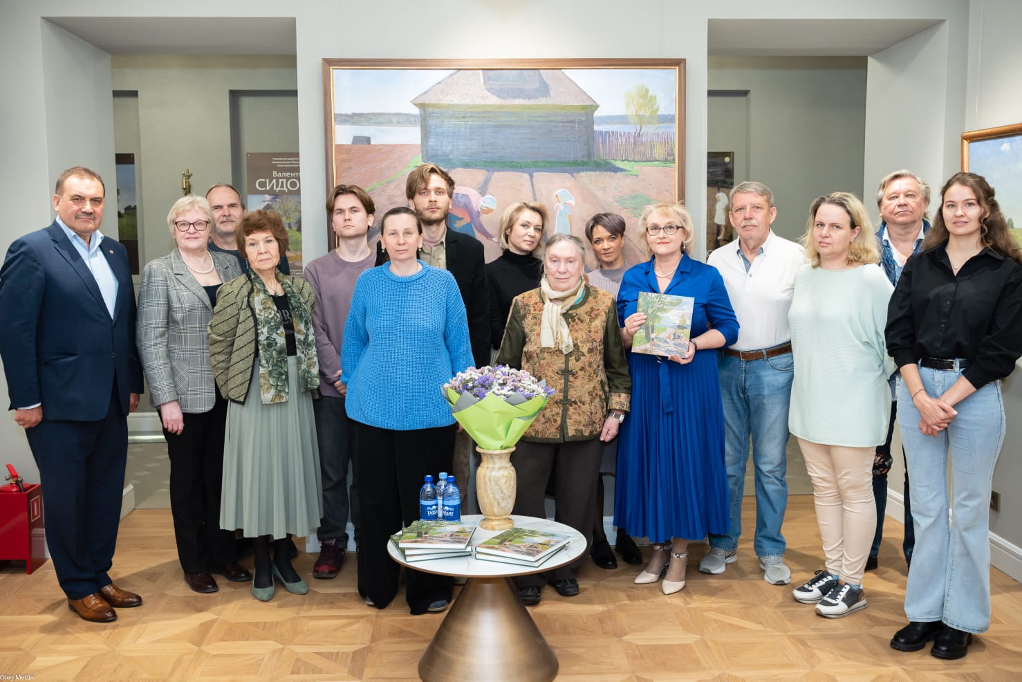 Передача книги Валентина Сидорова «Моё Коровино»<br> в библиотеки